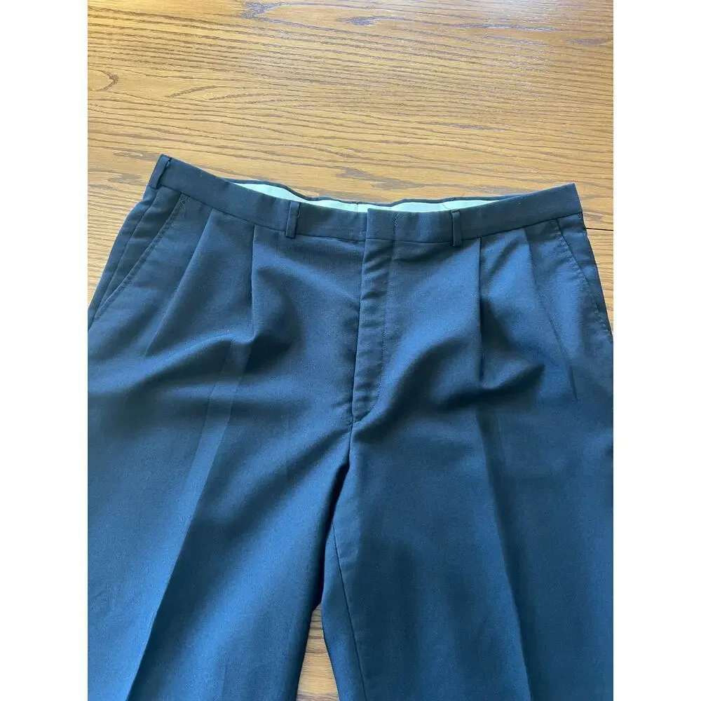 Men's 44 x 30 pleated black dress pants